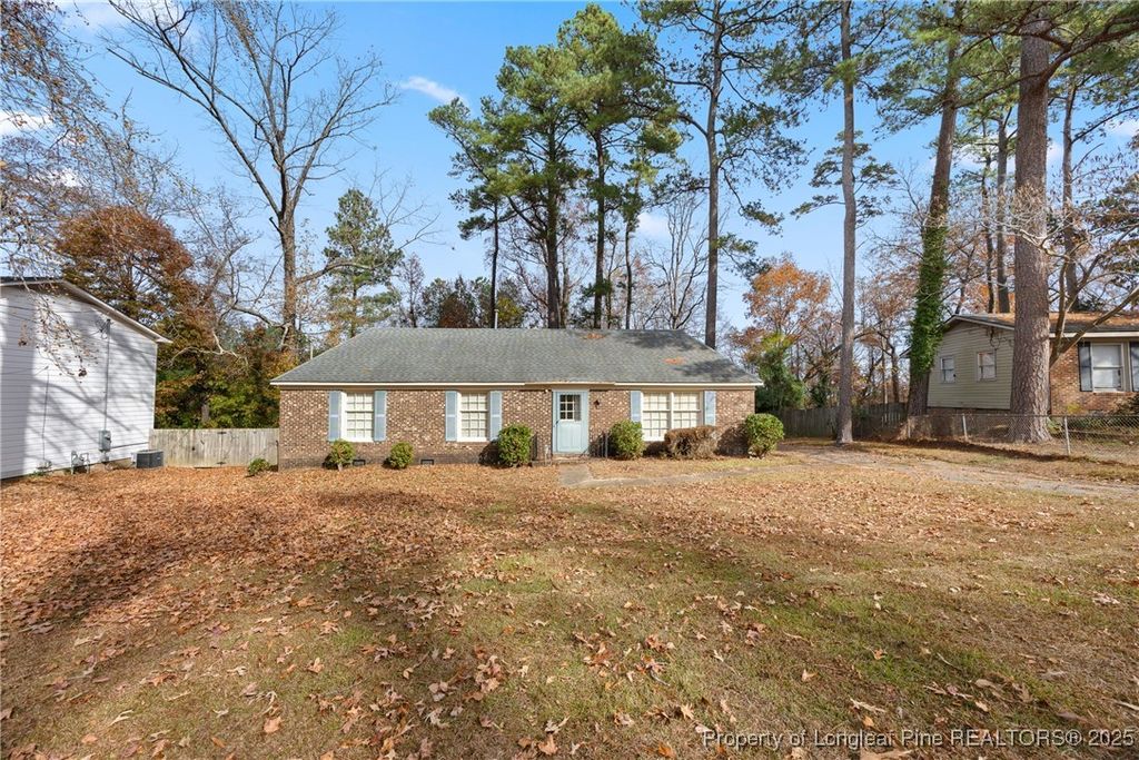 Photo of 744 Buena Vista Drive, Fayetteville, NC 28311 (MLS # 754051)