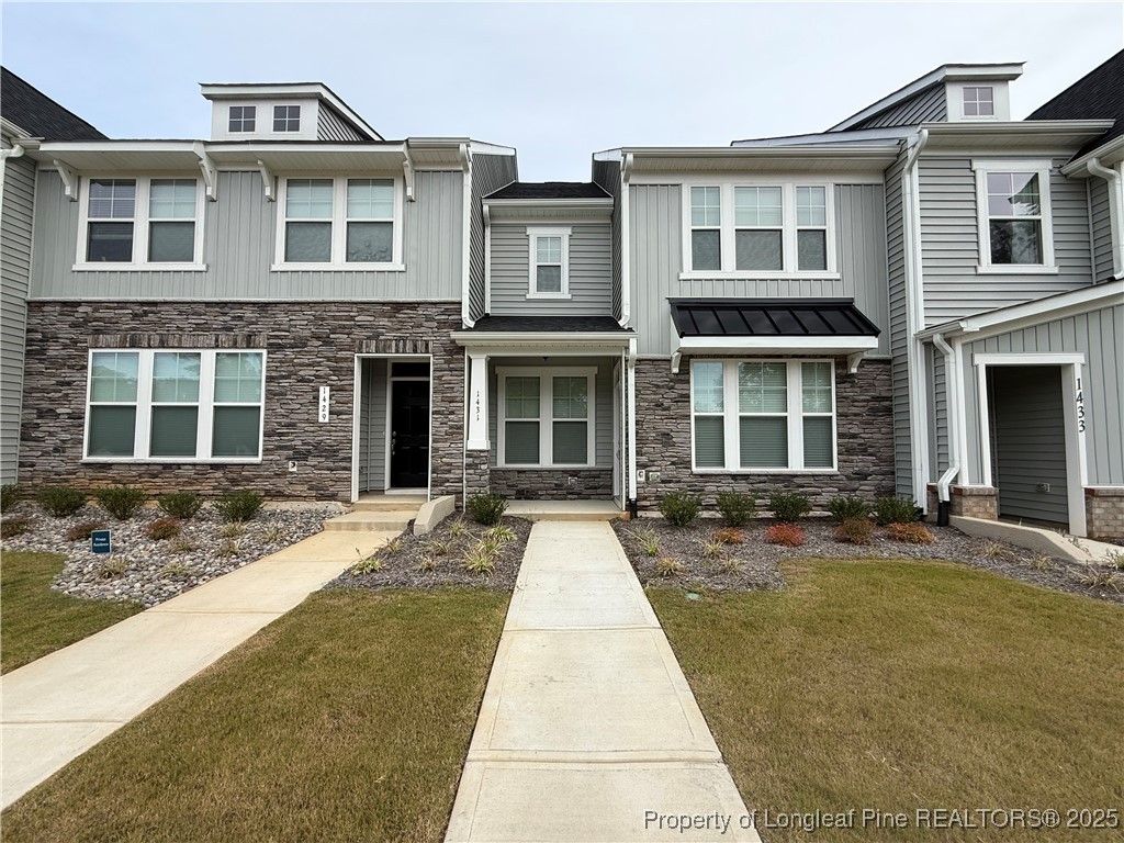 Photo of 1431 Goldsboro Avenue, Sanford, NC 27330 (MLS # 750273)