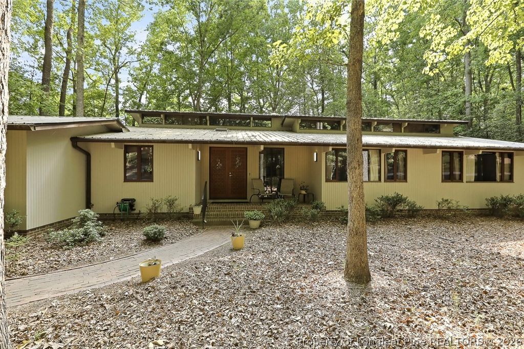 Photo of 562 Chelsea Drive, Sanford, NC 27332 (MLS # 763166)