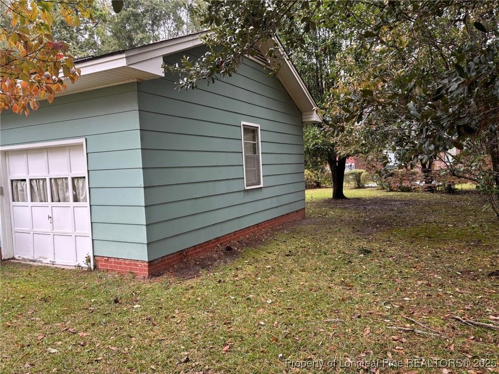 Photo of 1209 E 14th Street E, Lumberton, NC 28358 (MLS # 752027)