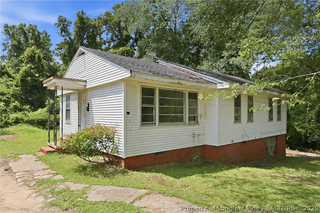 Photo of 319 Stuart Avenue, Fayetteville, NC 28301 (MLS # 766900)