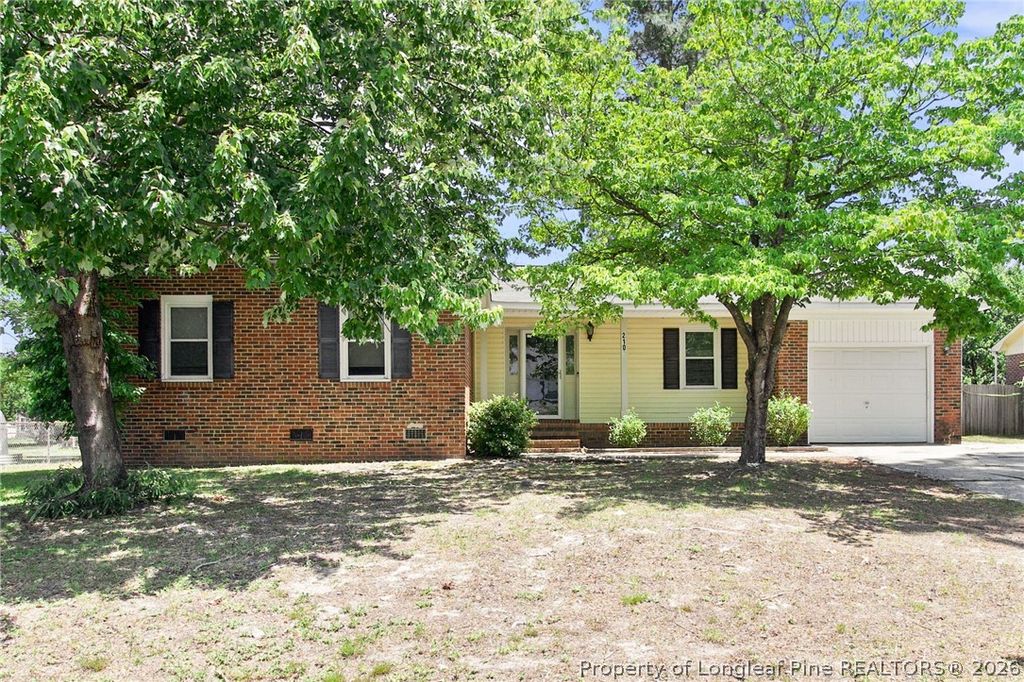 Photo of 2109 Hollyridge Place, Fayetteville, NC 28304 (MLS # 763084)