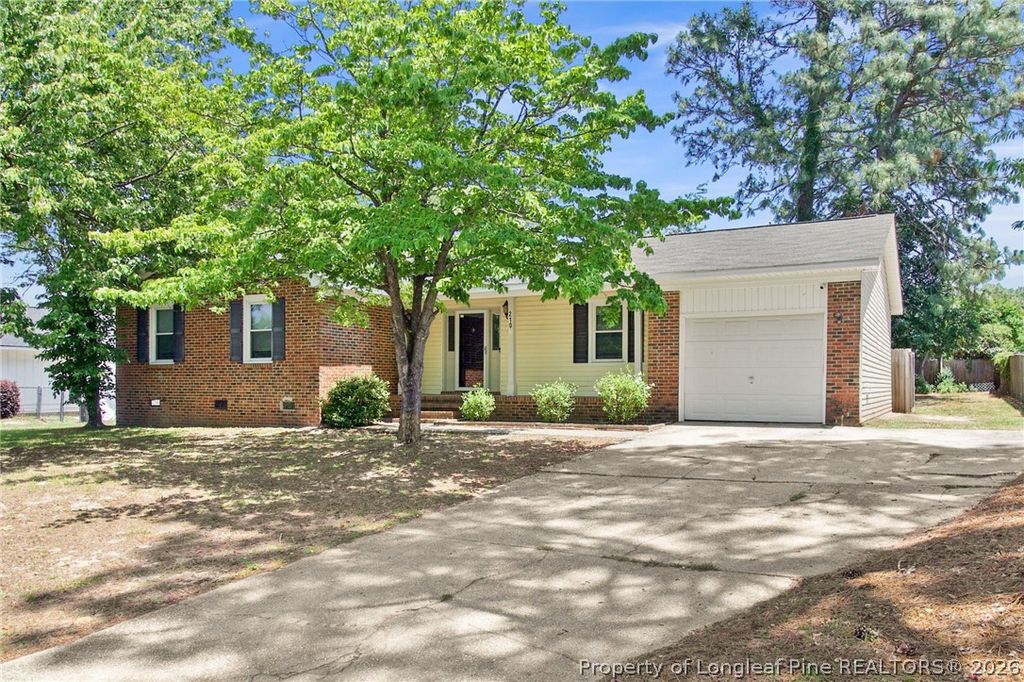 Photo of 2109 Hollyridge Place, Fayetteville, NC 28304 (MLS # 763084)
