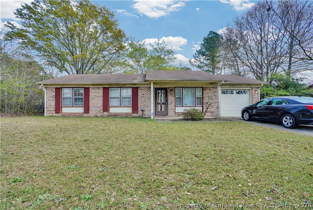 Photo of 979 Lisa Avenue, Fayetteville, NC 28314 (MLS # 759385)