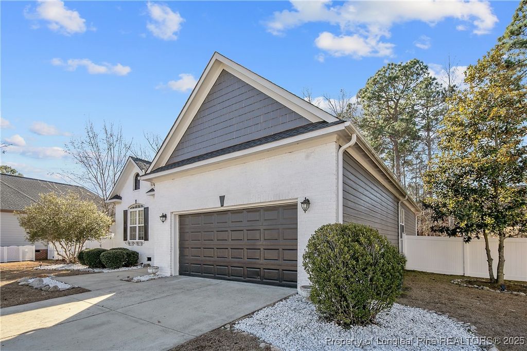 Photo of 327 Ridgeway Court, Fayetteville, NC 28311 (MLS # 755134)