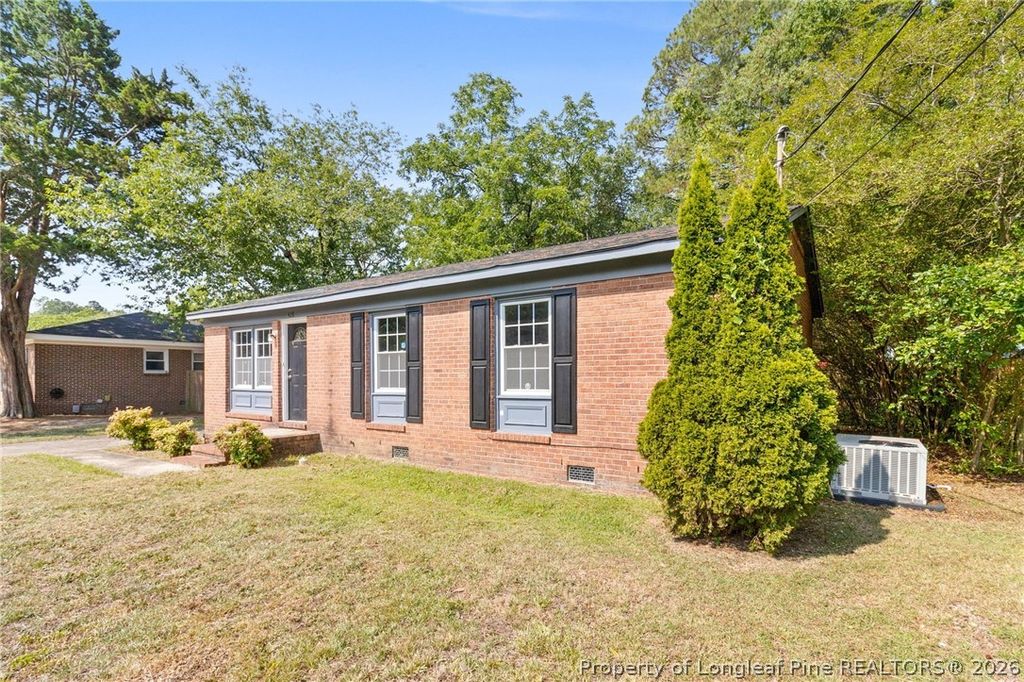 Photo of 428 Perth Street, Fayetteville, NC 28314 (MLS # 765088)