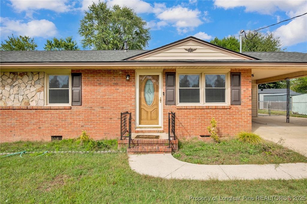Photo of 6006 Elstree Place, Fayetteville, NC 28314 (MLS # 751984)