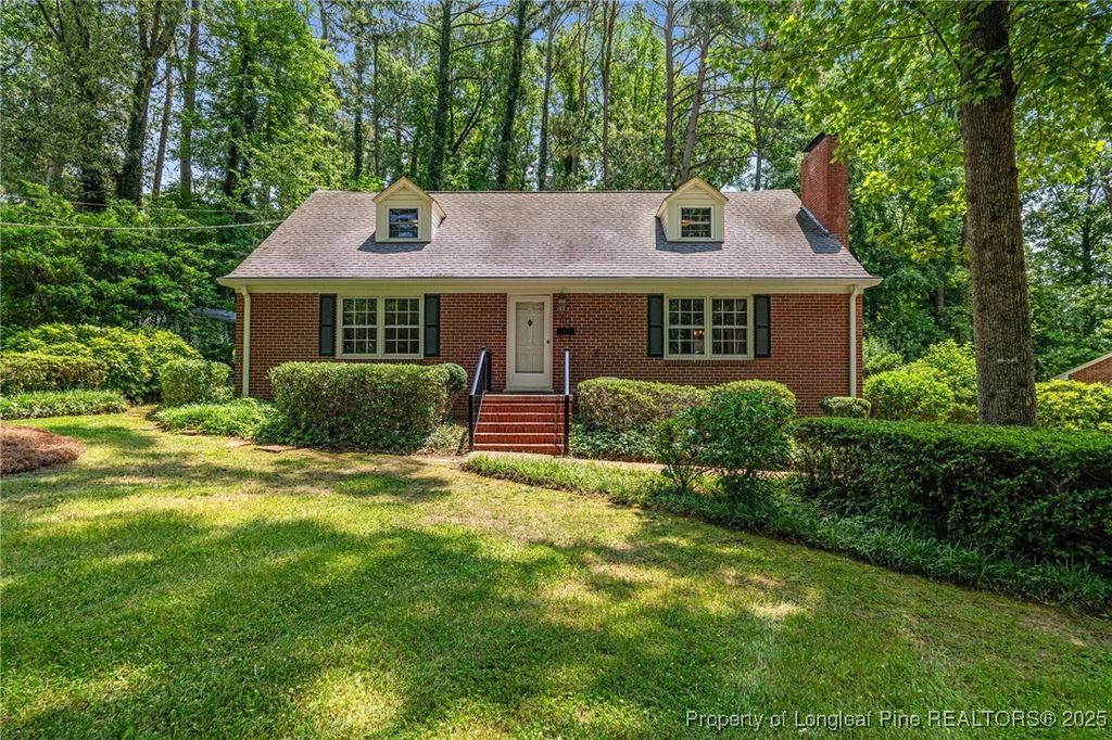Photo of 511 Maplewood Drive, Sanford, NC 27330 (MLS # 744843)