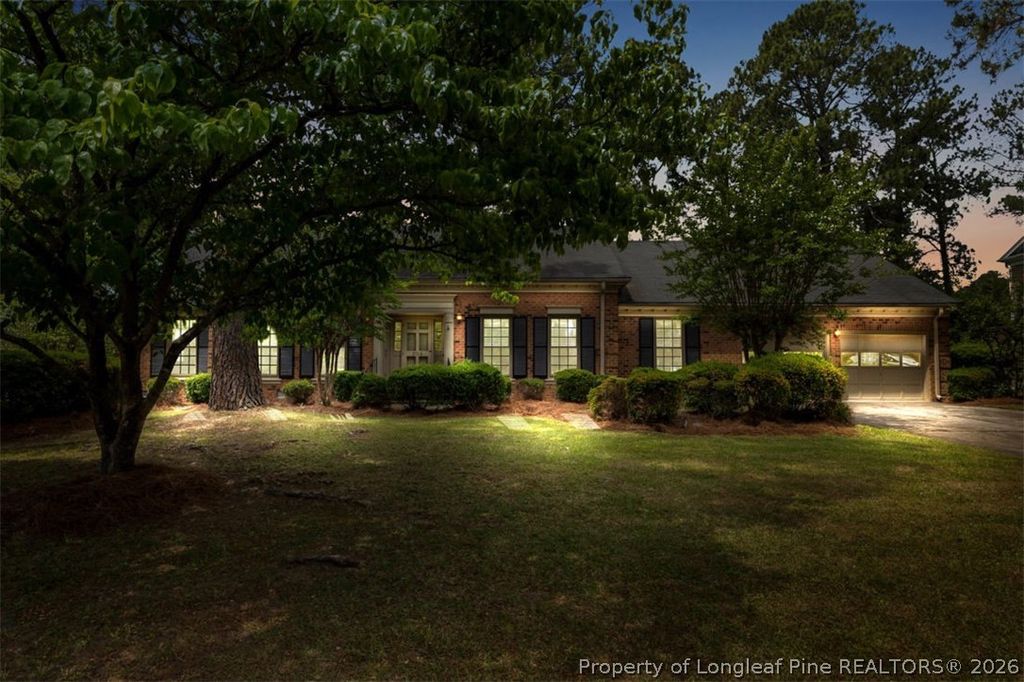Photo of 204 Thorncliff Drive, Fayetteville, NC 28303 (MLS # 758631)