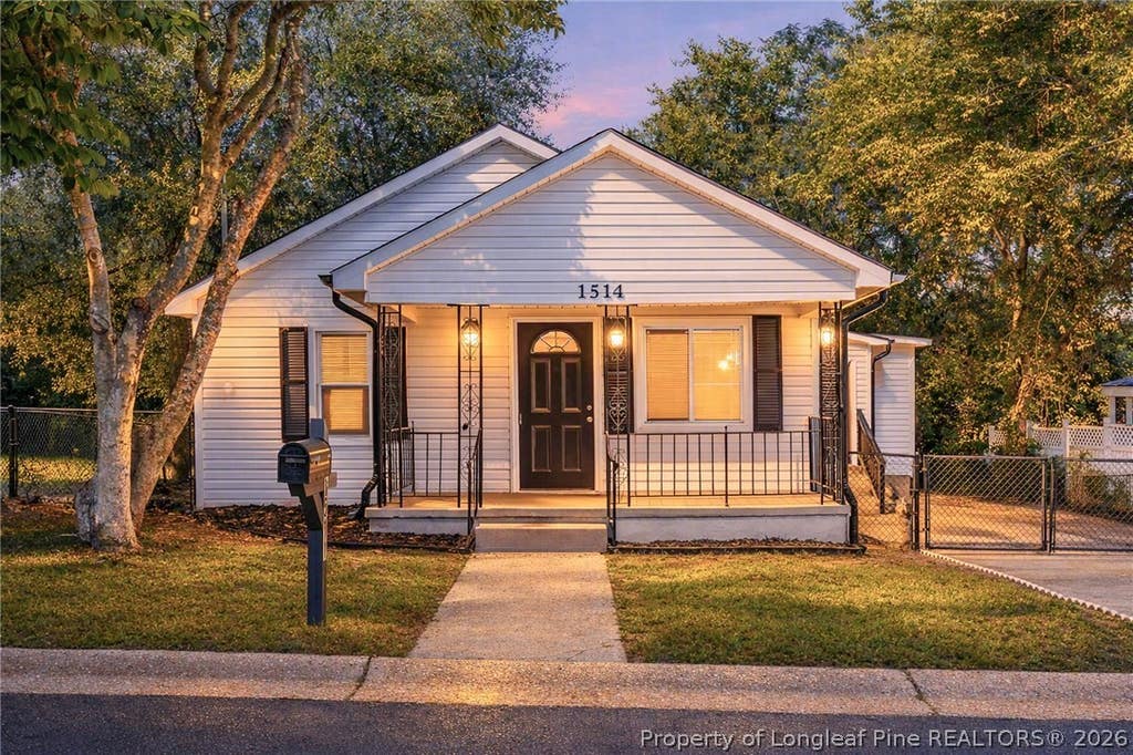 Photo of 1511 PIERCE Street, Fayetteville, NC 28305 (MLS # 767813)