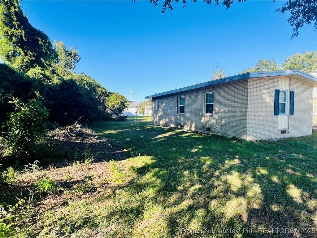 Photo of 1505 E 7th Street, Lumberton, NC 28358 (MLS # 752039)