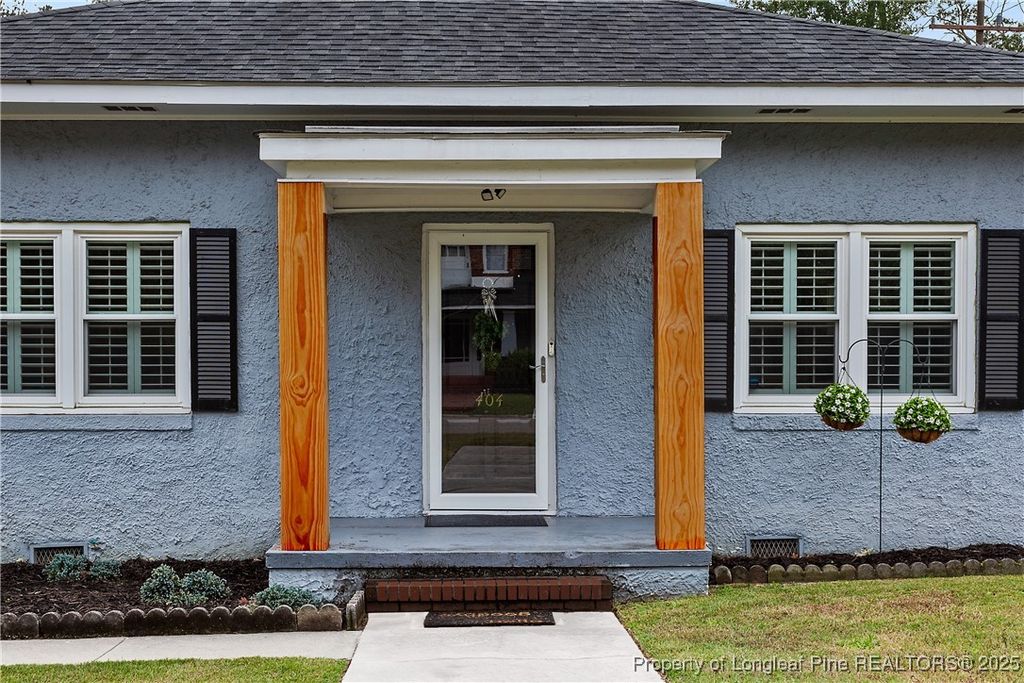 Photo of 404 E Donaldson Avenue, Raeford, NC 28376 (MLS # 751826)