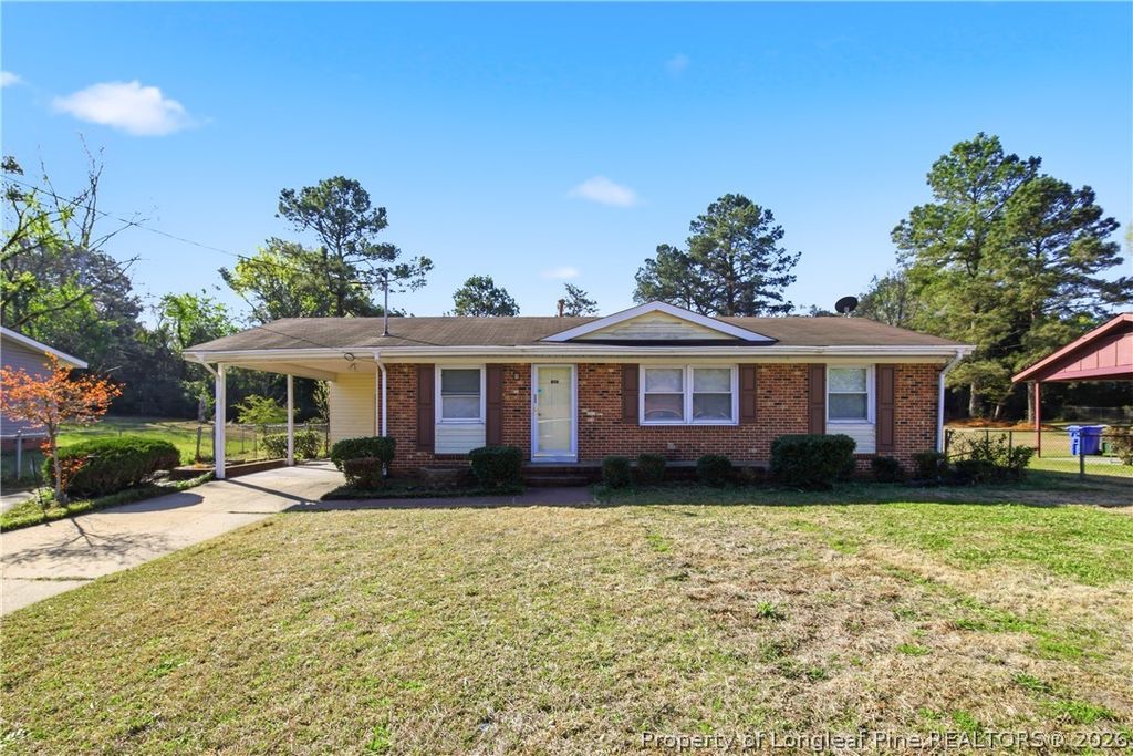 Photo of 2811 Coronada Parkway, Fayetteville, NC 28306 (MLS # 759222)