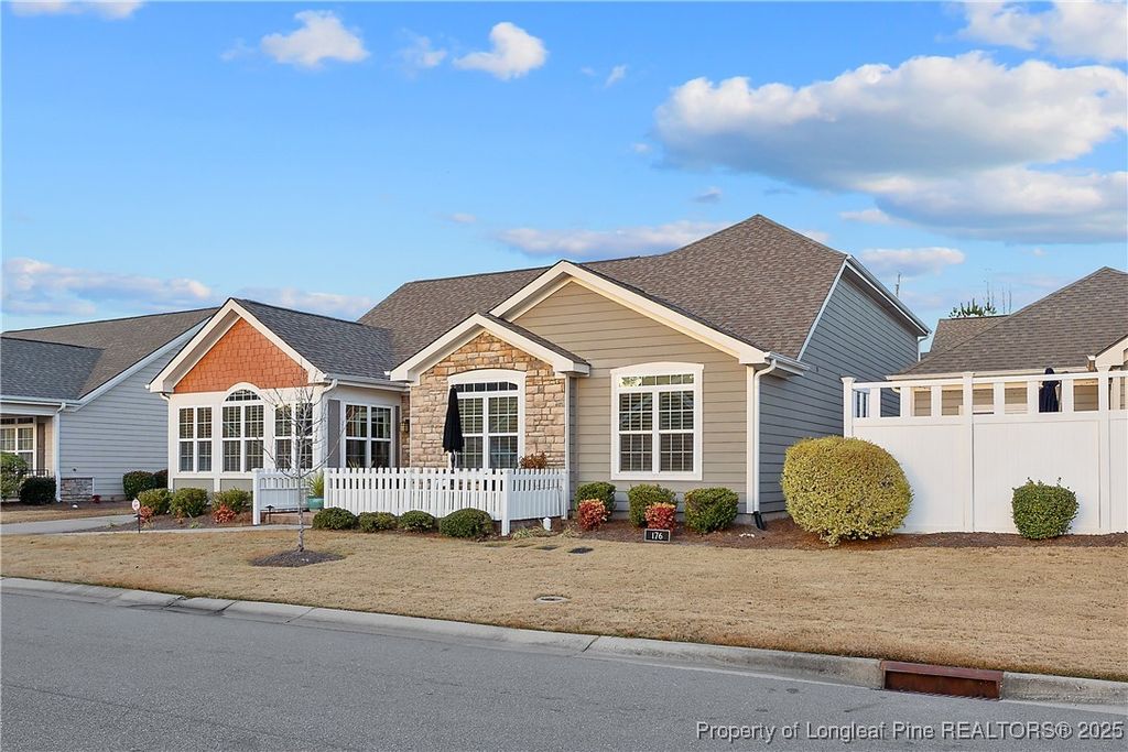 Photo of 176 Nandina Court, Fayetteville, NC 28311 (MLS # 754375)