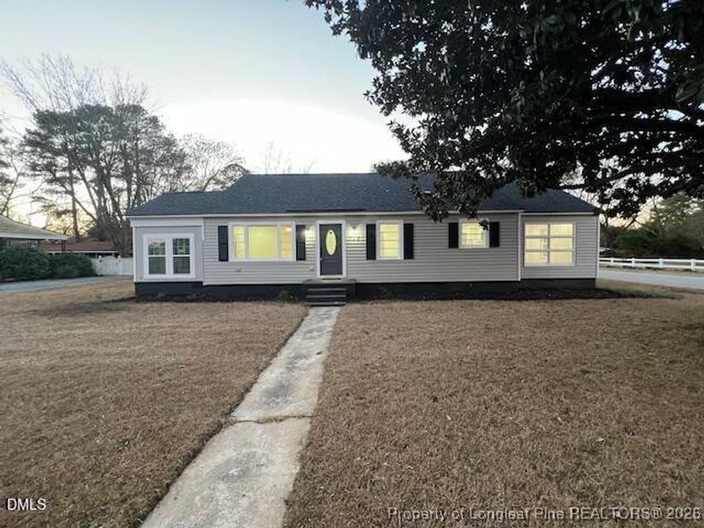 Photo of 711 Memorial Avenue, Dunn, NC 28334 (MLS # 755842)