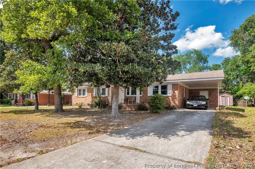 Photo of 994 Wayside Road, Fayetteville, NC 28314 (MLS # 761482)