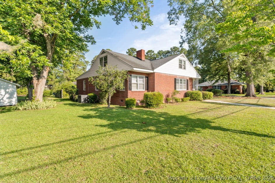 1905 N Rowland Avenue N