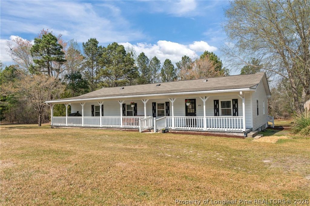 Photo of 202 Katherine Drive, Sanford, NC 27332 (MLS # 760046)