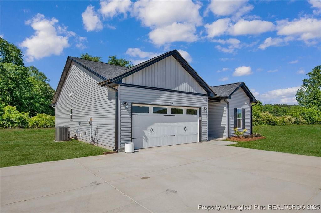 Photo of 745 Porter Road, Hope Mills, NC 28376 (MLS # 748781)
