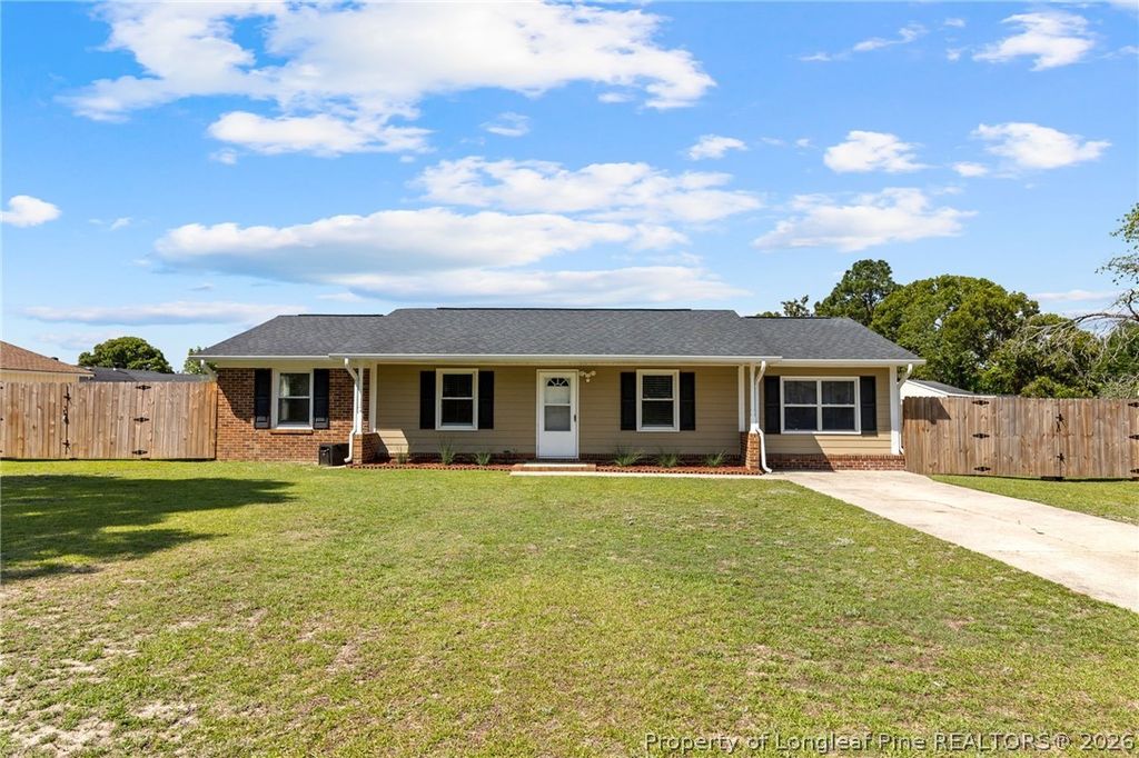 Photo of 5938 Spinner Road, Hope Mills, NC 28348 (MLS # 763302)