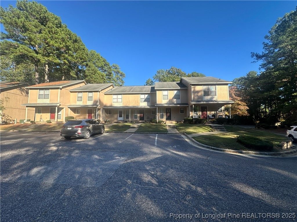Photo of 1202 Huntsman Court, Fayetteville, NC 28303 (MLS # 752383)
