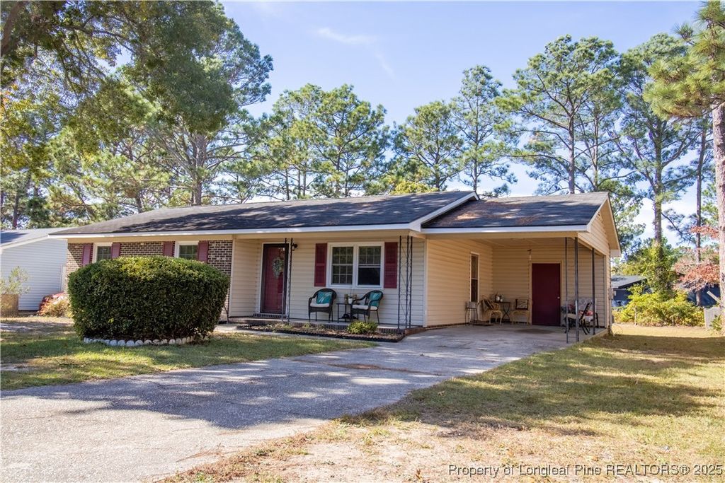 Photo of 3616 Metric Drive, Hope Mills, NC 28348 (MLS # 752289)