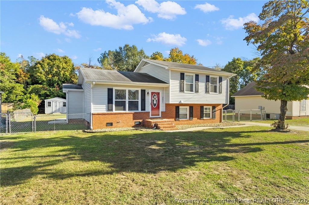 Photo of 3021 Akron Drive, Hope Mills, NC 28348 (MLS # 771611)