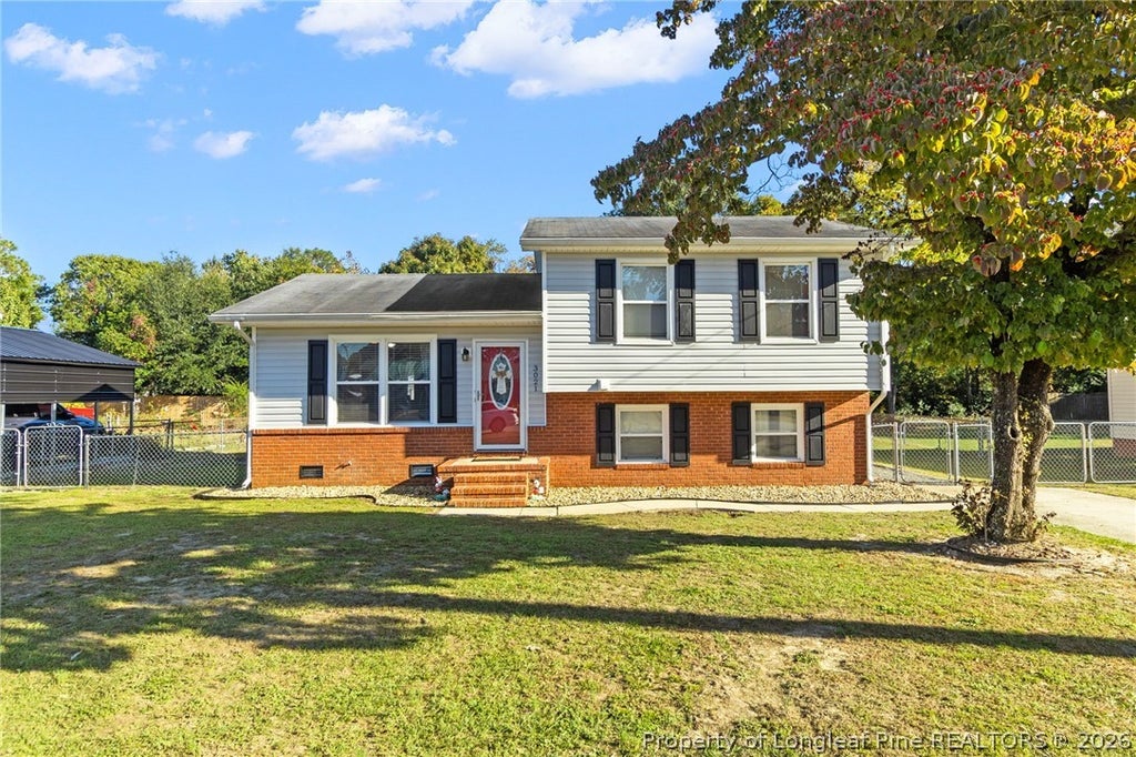 Photo of 3021 Akron Drive, Hope Mills, NC 28348 (MLS # 771611)