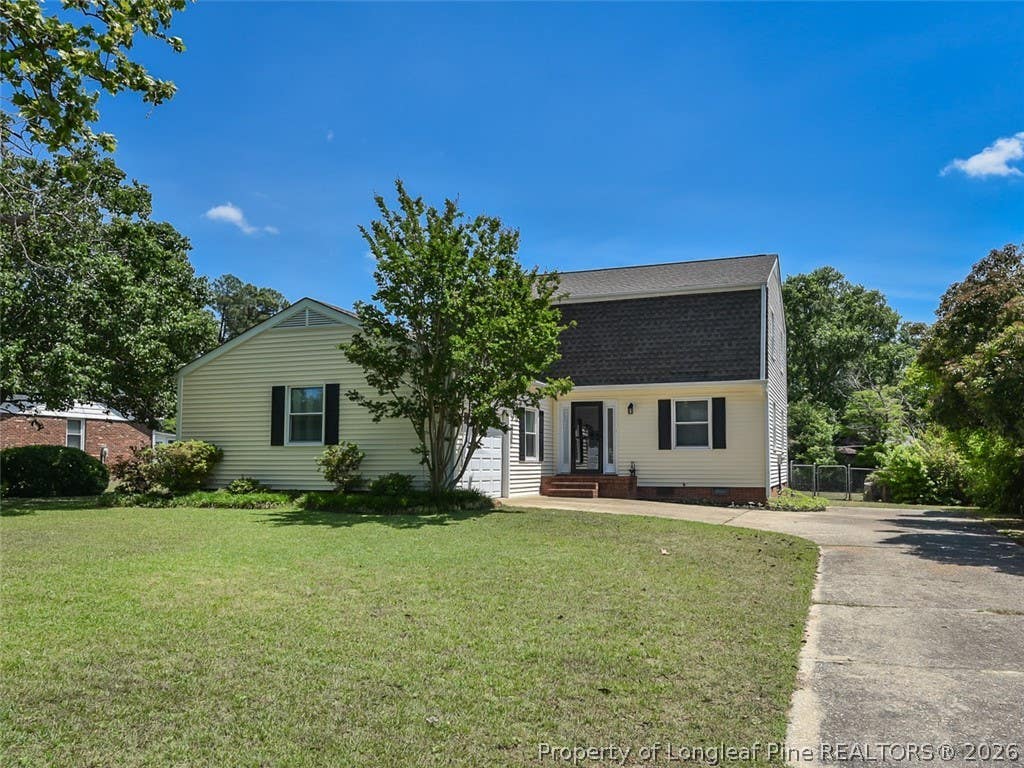 Photo of 3551 Sturbridge Drive, Hope Mills, NC 28348 (MLS # 762340)