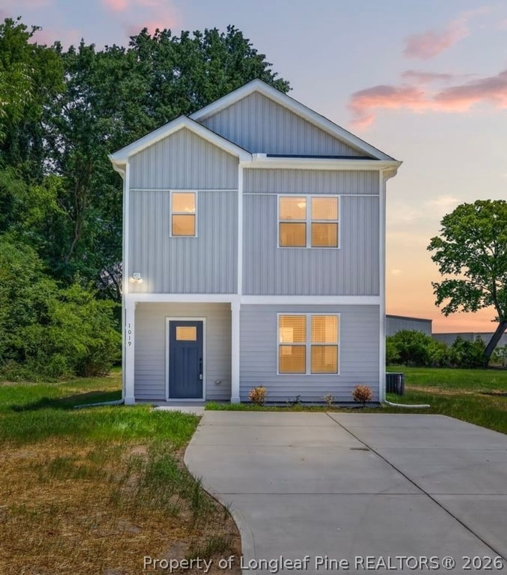 Photo of 1019 E Harnett Street, Dunn, NC 28334 (MLS # 764344)