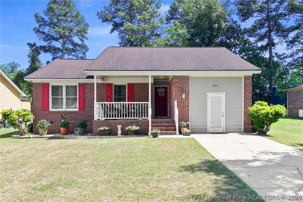Photo of 613 Prestige Boulevard, Fayetteville, NC 28314 (MLS # 763522)