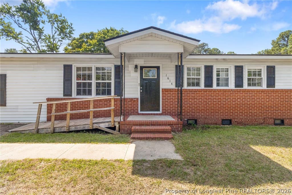 Photo of 1614 Gardenia Avenue, Fayetteville, NC 28311 (MLS # 767689)