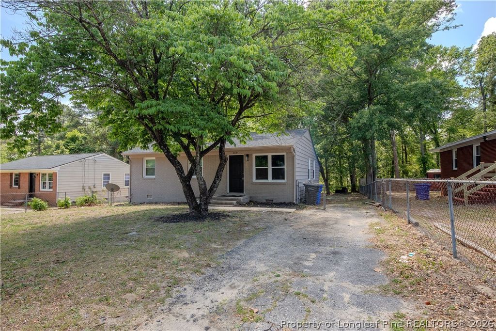 Photo of 819 Isley Street, Fayetteville, NC 28305 (MLS # 761932)