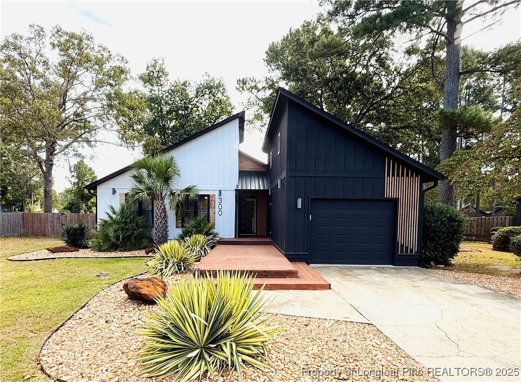 Photo of 300 Wedge Court, Hope Mills, NC 28348 (MLS # 750035)