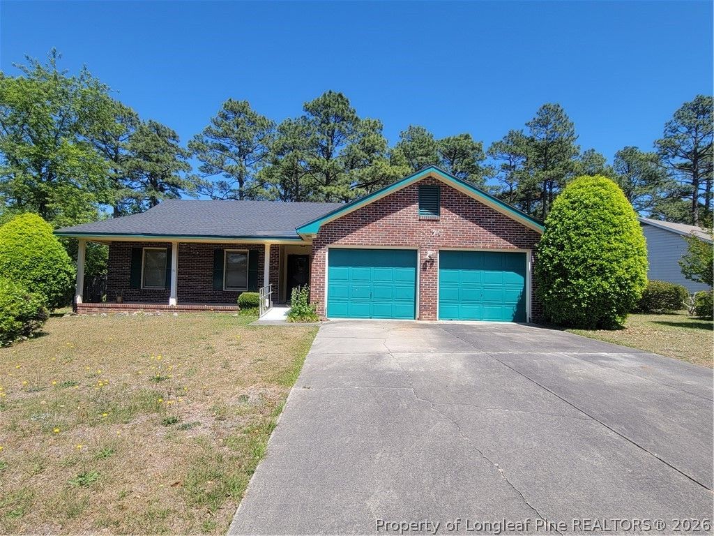 Photo of 6870 Pin Oak Lane, Fayetteville, NC 28314 (MLS # 761107)