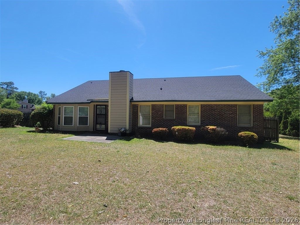 Photo of 6870 Pin Oak Lane, Fayetteville, NC 28314 (MLS # 761107)