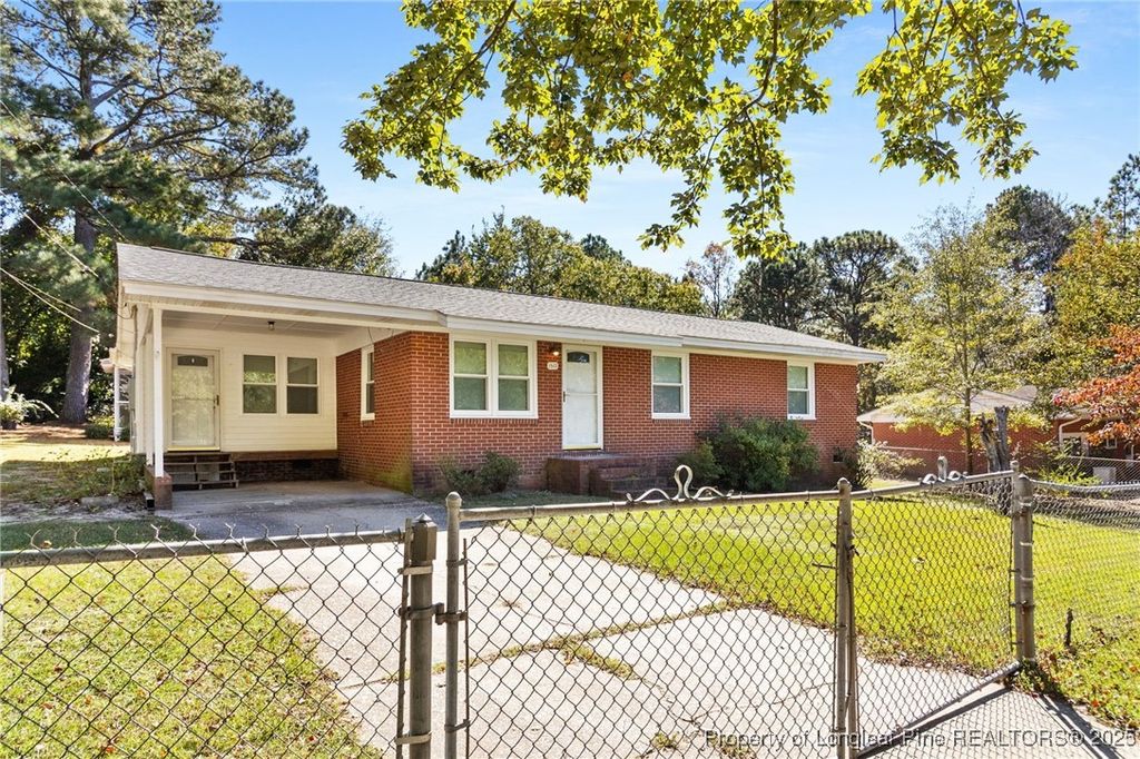 Photo of 1512 Crescent Drive, Spring Lake, NC 28390 (MLS # 752250)