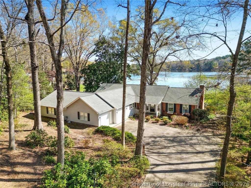 Photo of 253 Lakeview Drive, Sanford, NC 27332 (MLS # 759080)