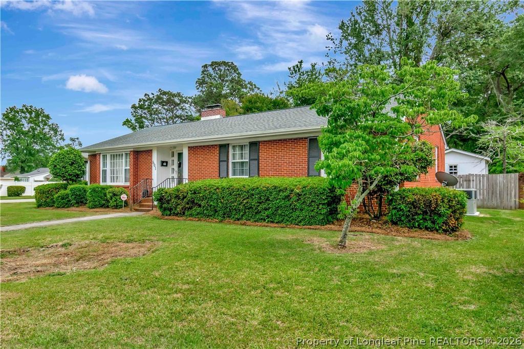 Photo of 601 W 31st Street, Lumberton, NC 28358 (MLS # 761894)