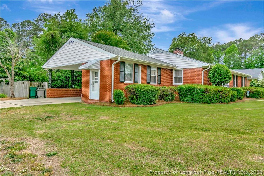 Photo of 601 W 31st Street, Lumberton, NC 28358 (MLS # 761894)