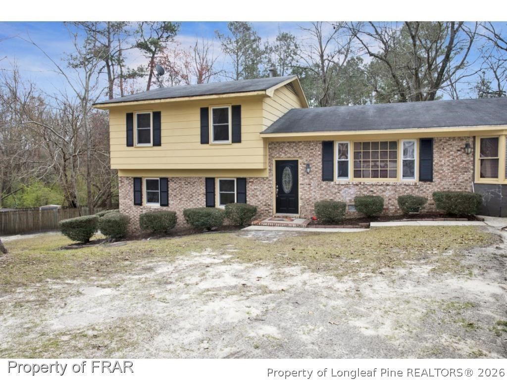 Photo of 554 Glen Canyon Drive, Fayetteville, NC 28303 (MLS # 758451)
