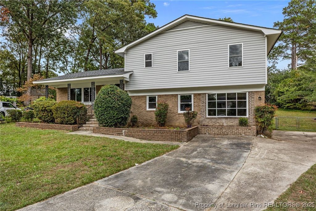 Photo of 6302 Easthampton Court, Fayetteville, NC 28314 (MLS # 751700)