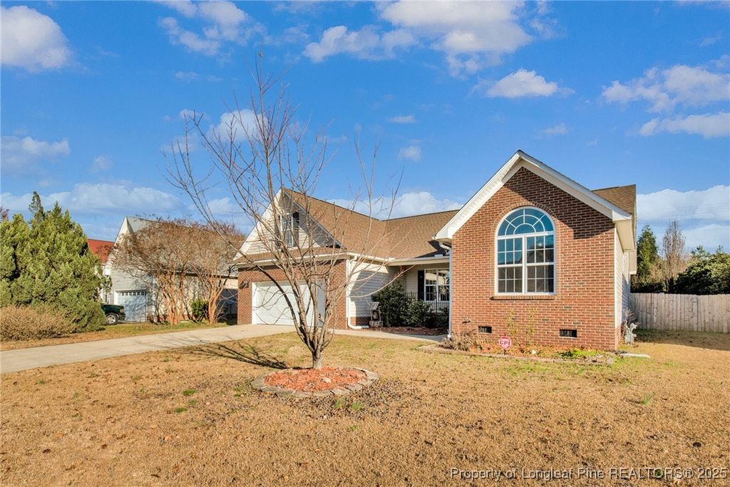 Photo of 1111 Thistle Gold Drive, Hope Mills, NC 28348 (MLS # 754660)