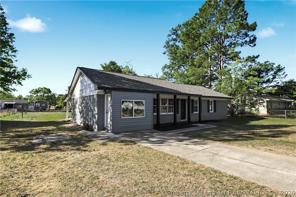 Photo of 3631 Kenny Drive, Hope Mills, NC 28348 (MLS # 761192)