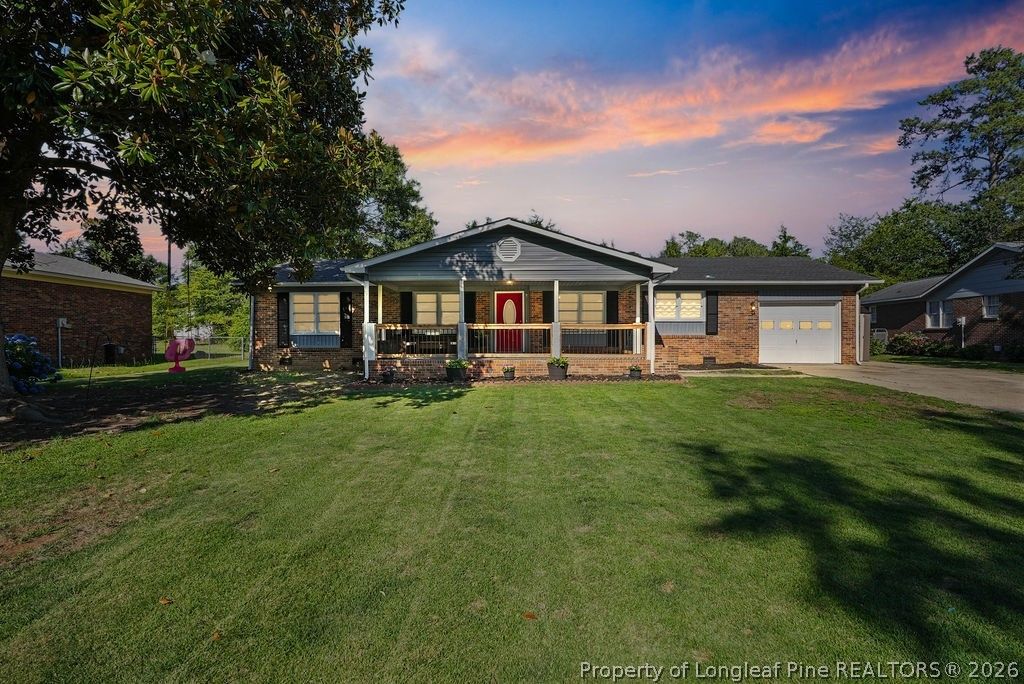 Photo of 1125 Thornwood Place, Fayetteville, NC 28304 (MLS # 762895)