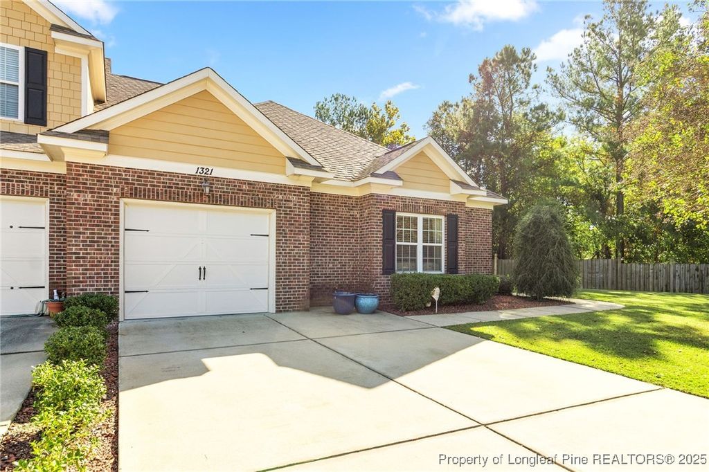 Photo of 1321 Braybrooke Place, Fayetteville, NC 28314 (MLS # 752540)