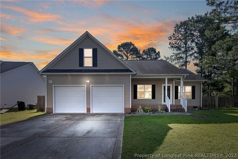 Single Family Residence in Hope Mills NC 5633 Prestonfield Lane.jpg