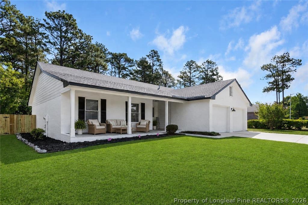 Photo of 6870 Pin Oak Lane, Fayetteville, NC 28314 (MLS # 763990)