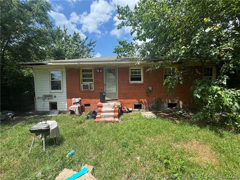 Photo of 5307 Williamsburgh Drive, Fayetteville, NC 28304 (MLS # 767160)