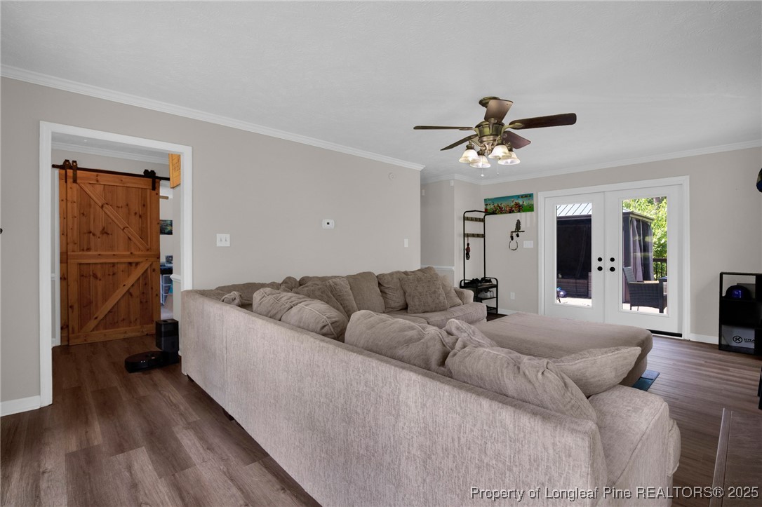 866 Fredonia Drive